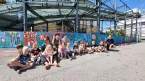 Nov mural v mestu s katerim želijo otroci v mesto preseliti čebele