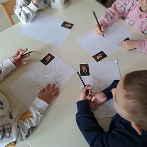 Poglej, narisal sem Franceta Prešerna!