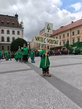 Vodmatski zmajčki na Zmajevem karnevalu v Ljubljani