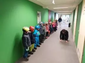 Suhi trening na hodniku ob drsališču