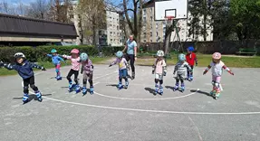 Tudi petletni otroci smo se učili rolati ...
